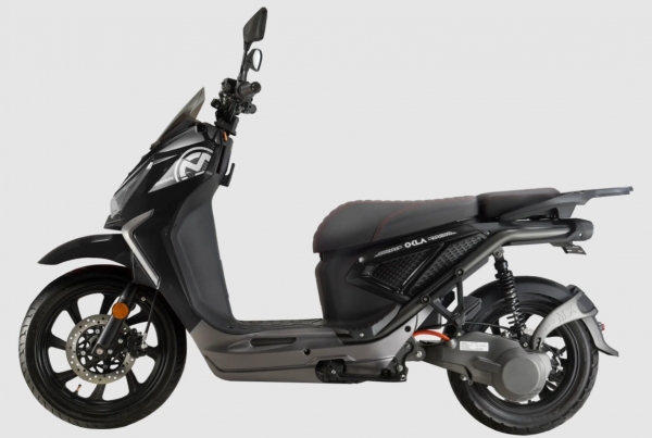 Roadpecker Omax Scooter