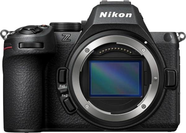 Nikon Z5 II Aynasız Fotoğraf Makinesi