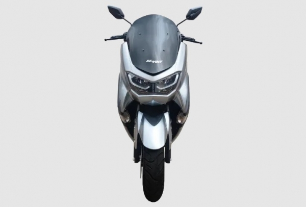 Revolt RSX6 Scooter