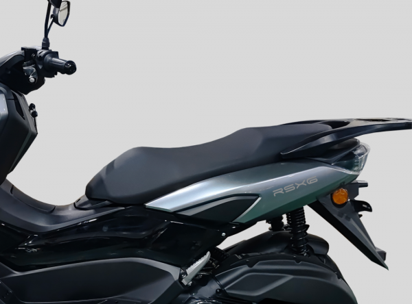 Revolt RSX6 Scooter