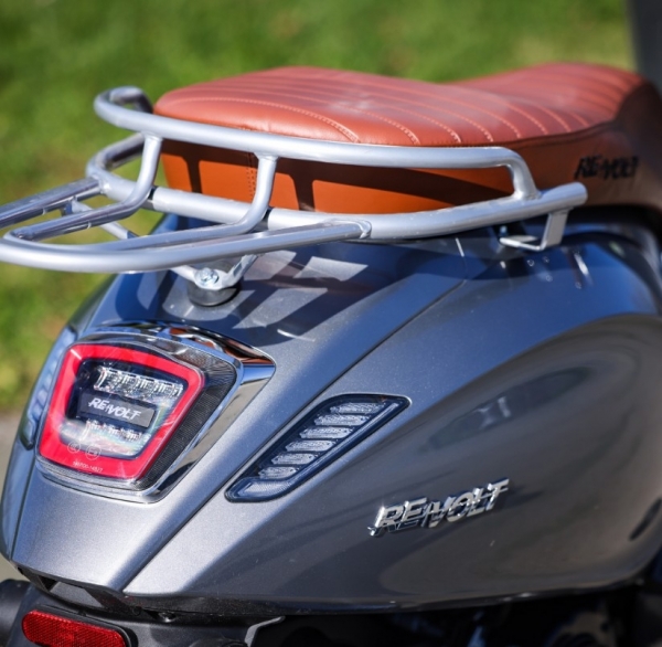 Revolt RS6 Scooter