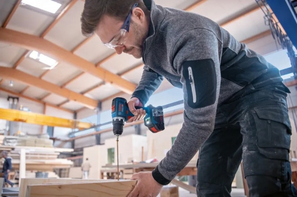 Bosch GSR 18V-90 C Professional Akülü Vidalama (2 Akülü / 2 Ah)