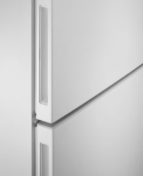 Electrolux LNT7MD58W Buzdolabı