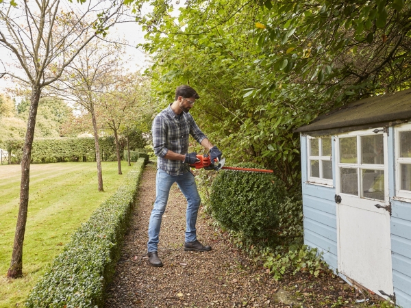 Black+Decker BEHT251-QS Çit Budama
