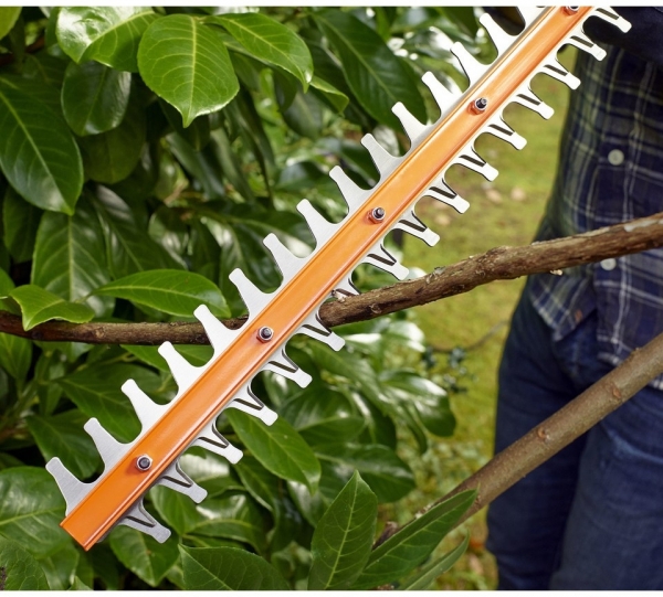Black+Decker BEHT251-QS Çit Budama