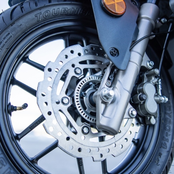 Revolt RSX7 Scooter
