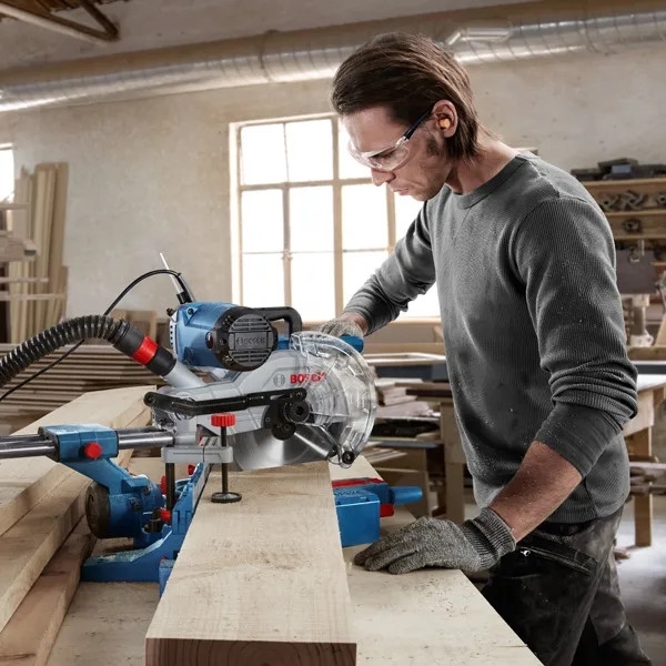 Bosch GCM 254 D Professional Gönye Testere