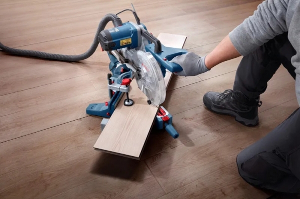 Bosch GCM 254 D Professional Gönye Testere