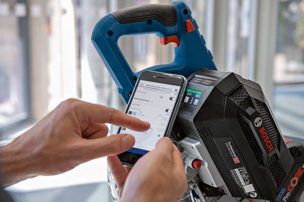 Bosch GCM 18V 216 DC Professional Solo Gönye Testere