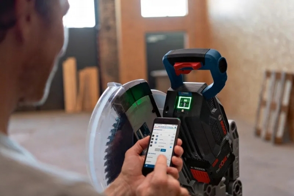 Bosch GCM 18V-305 GDC Professional Gönye Testere