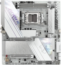Gigabyte X870 Aorus Tachyon Ice resim