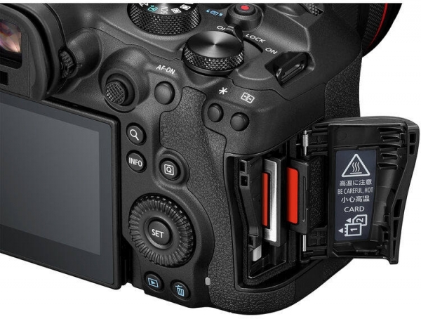 Canon EOS R6 Mark III Aynasız Fotoğraf Makinesi
