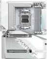 Gigabyte X870 Aorus Stealth Ice resim
