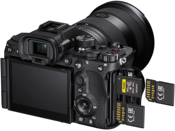 Sony A7 V Aynasız Fotoğraf Makinesi