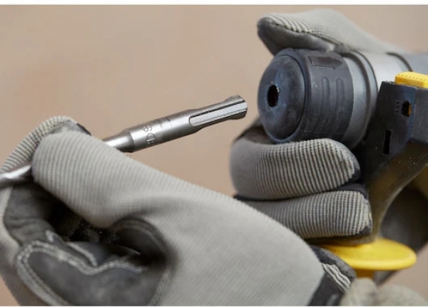 Stanley SFMCH900B-XJ Solo Akülü Kırıcı