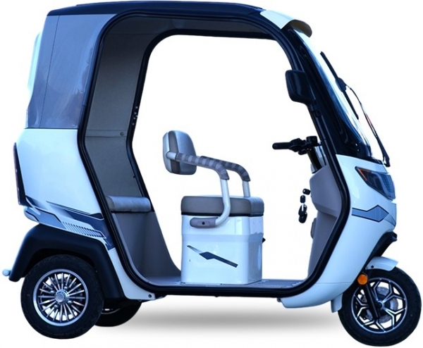 SFM IHLARA SF400 Moped