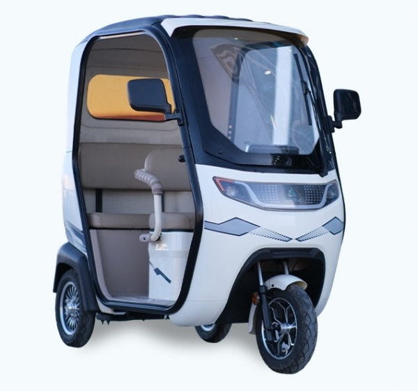 SFM IHLARA SF400 Moped