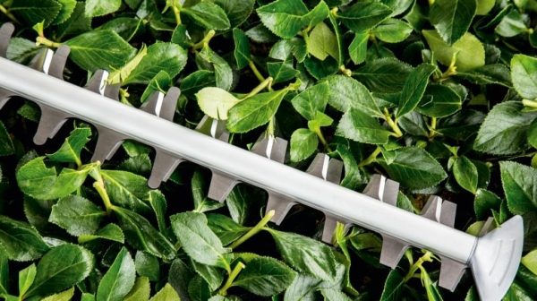 Bosch UniversalHedgeCut 60 Çit Budama