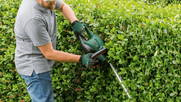 Bosch UniversalHedgeCut 60 Çit Budama