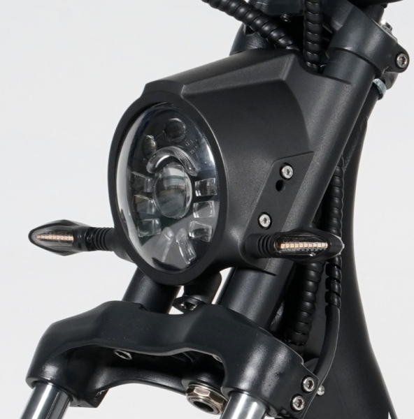 RKS M2 Scooter