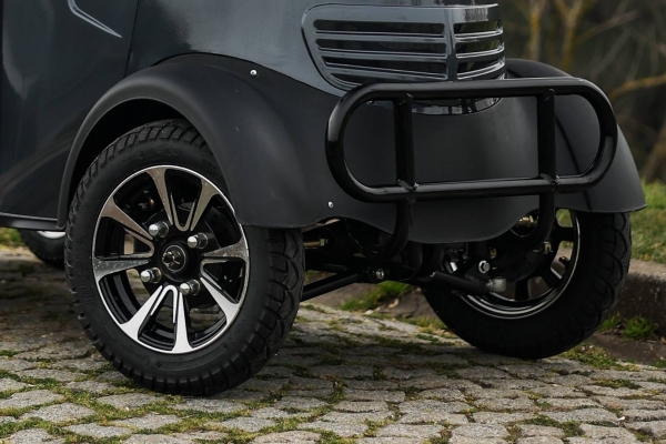 Regal Raptor K4 E-Car