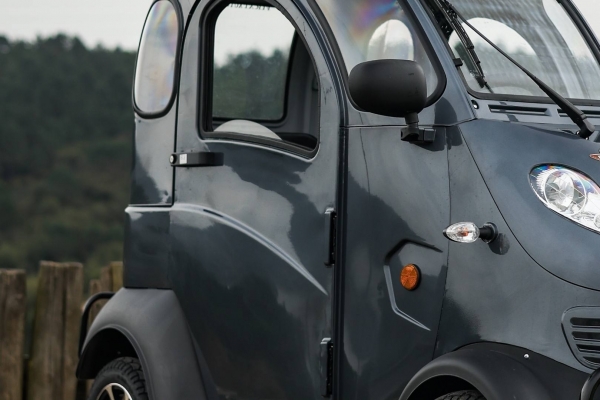 Regal Raptor K4 E-Car