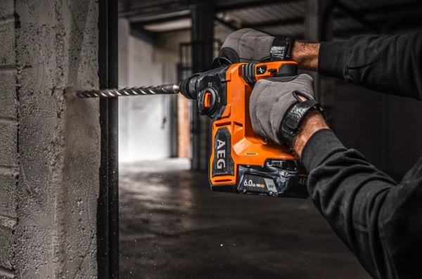 AEG BBH18BL2-602MB Akülü Kırıcı