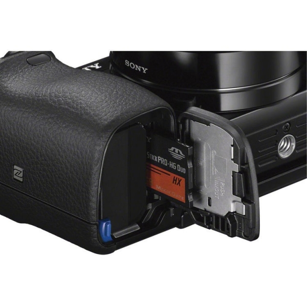 Sony A6000 18-105mm Aynasız Fotoğraf Makinesi (18-105 mm)