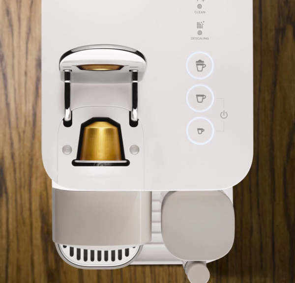 Nespresso Lattissima One Kahve Makinesi