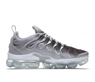 Nike Air VaporMax Plus Erkek Spor Ayakkabı