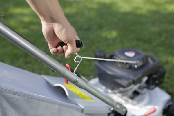 Ikra IBRM 1040 TL Çim Biçme Makinesi