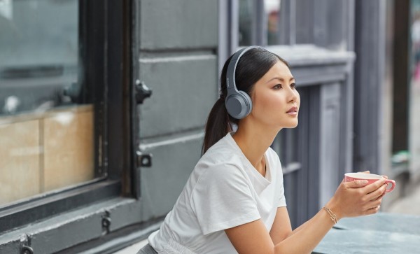 Sony h.ear on 2 Mini Kablosuz Kulaklık