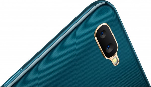 Oppo AX7 (64 GB / 3 GB)