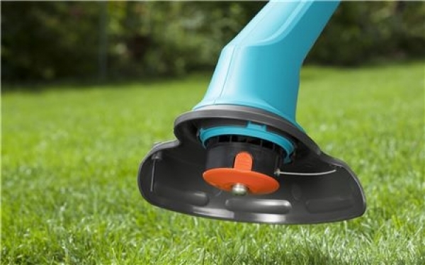 Gardena SmallCut 300/23 Çim Biçme Makinesi