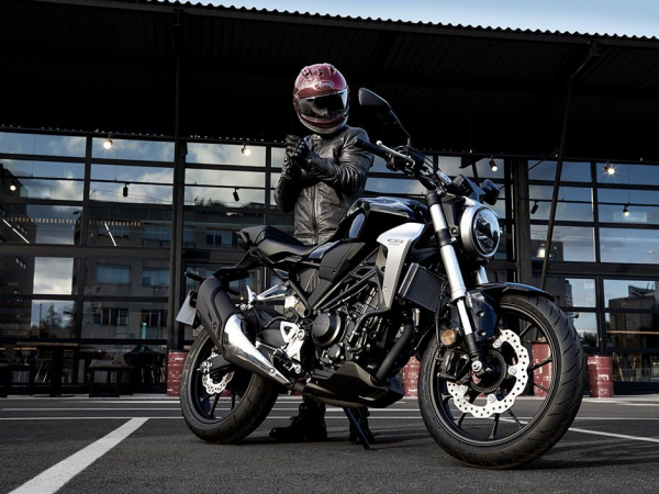 Honda CB250R Naked