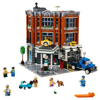 LEGO Creator 10264 Corner Garage