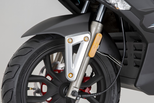 Mondial Mash 125i Scooter