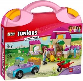 LEGO Juniors 10746 Mia's Farm Suitcase