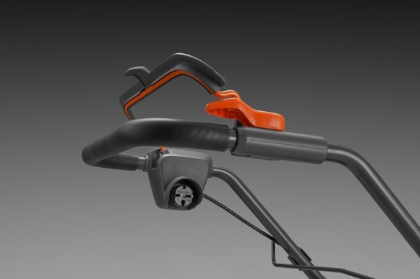 Husqvarna LC 141C Çim Biçme Makinesi