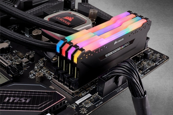 Corsair Vengeance RGB Pro 32 GB 3200 MT
