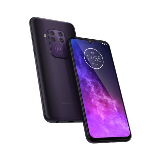 Motorola One Zoom