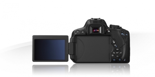 Canon EOS 650D 18-135mm DSLR Fotoğraf Makinesi