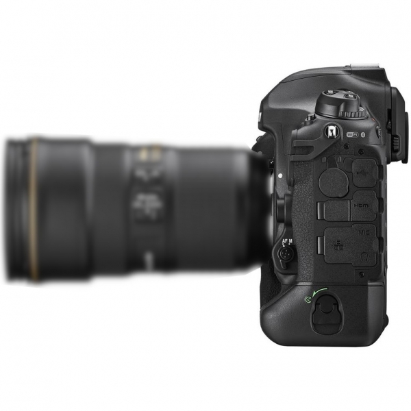 Nikon D6 DSLR Fotoğraf Makinesi