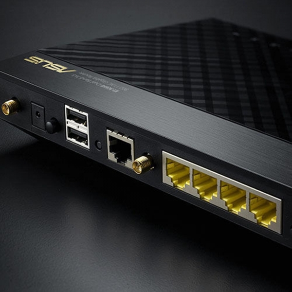 Asus RT-AC66U Router