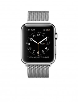 Apple Watch (42 mm) Paslanmaz Çelik Kasa ve Milano Loop Akıllı Saat