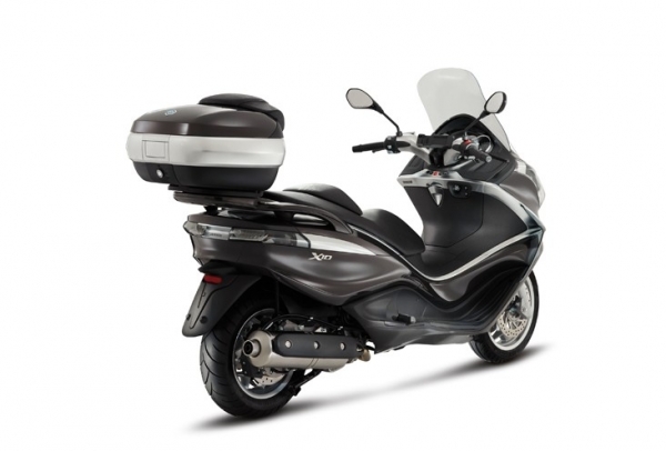 Piaggio X10 350 Scooter