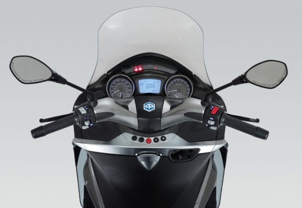 Piaggio X10 350 Scooter