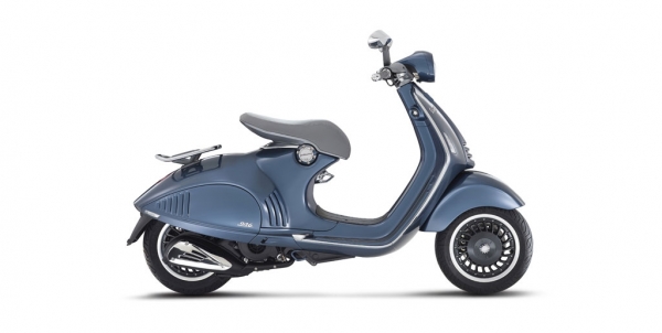 Vespa 946 Scooter