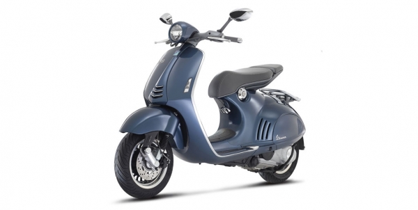 Vespa 946 Scooter