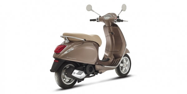 Vespa Primavera Scooter